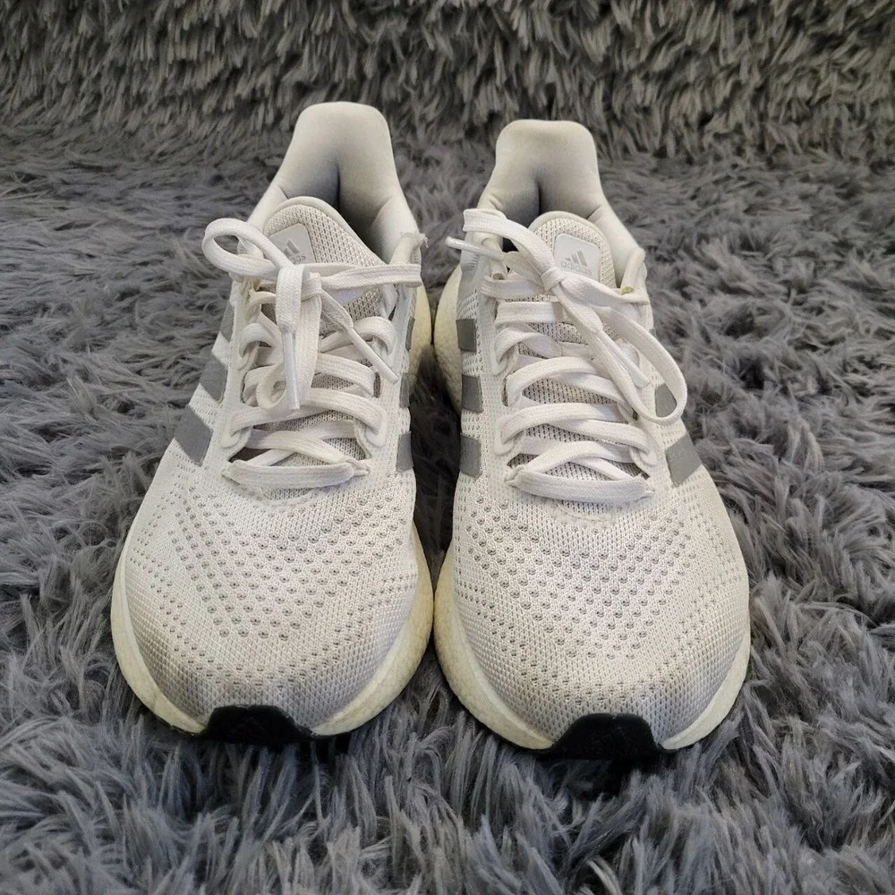 Adidas Pureboost 22 Running Shoes Women 7 White Silver Lace Up Athletic Sneakers